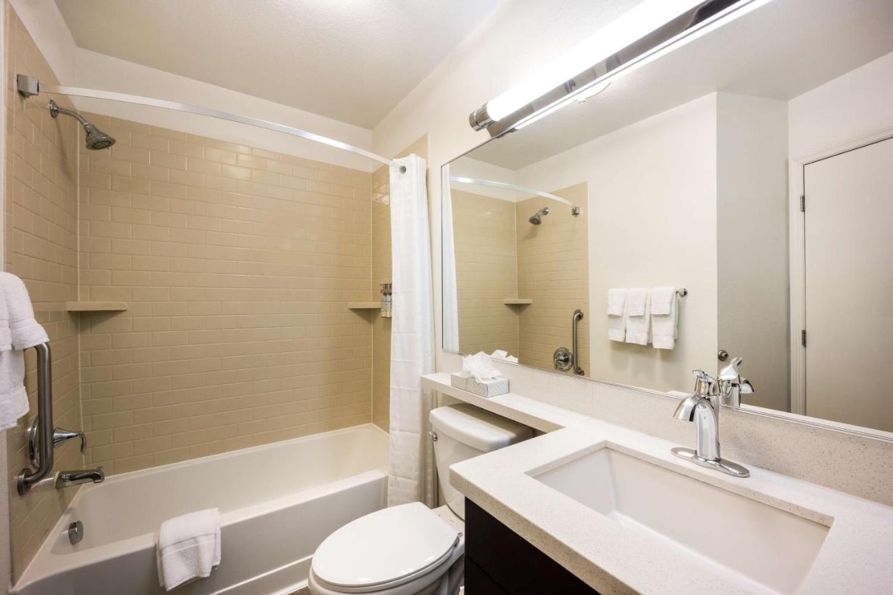 Sonesta Simply Suites St Louis Earth City Exterior photo